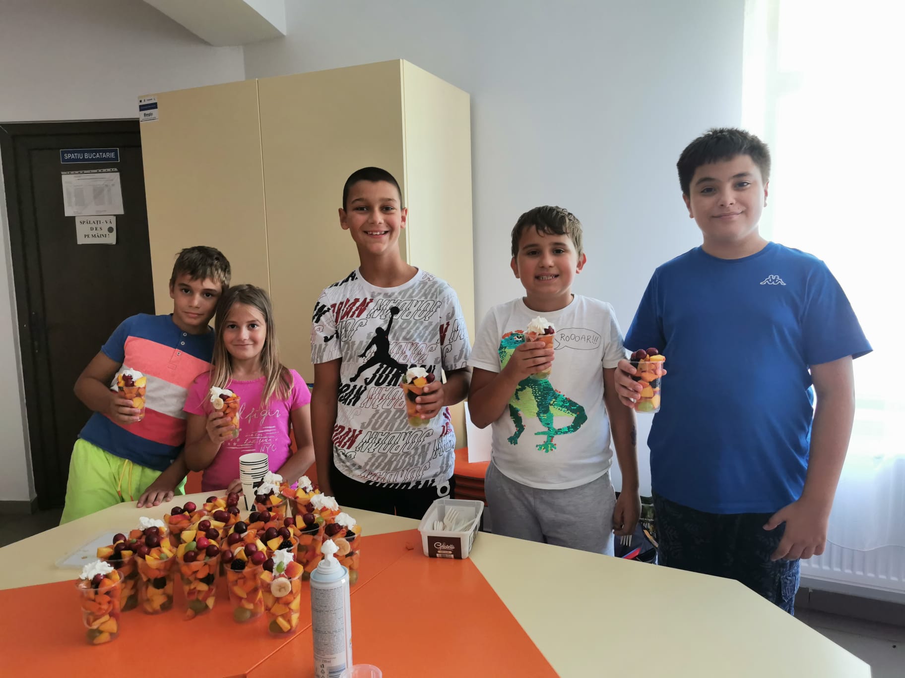844447b4-fa60-4482-a259-f4c5305c3c59.jpg