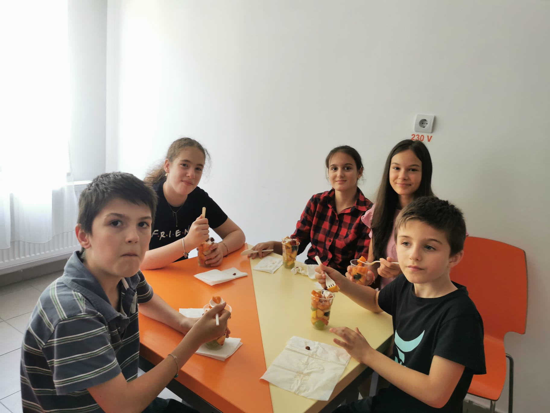 f03499af-728d-4343-a3e5-c6fdb42f62ae.jpg